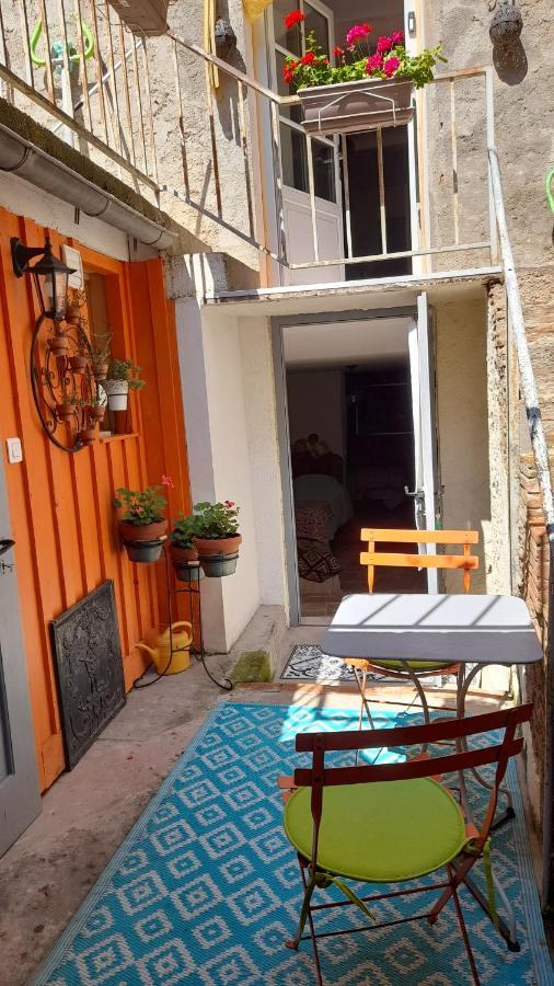 Bed and Breakfast Sur Le Chemin Auvillar Exterior foto